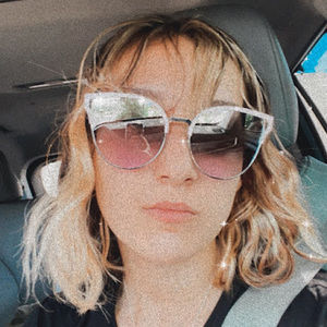 Meet your Posher, Bella